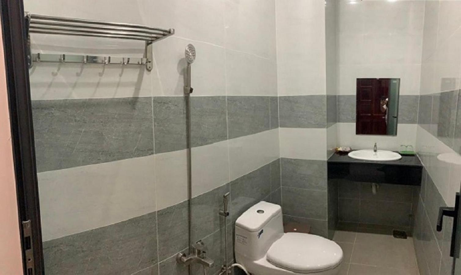 Khách Sạn HOÀNG KIM Bac Lieu Extérieur photo